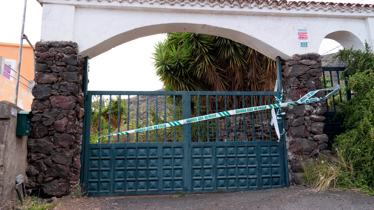 Las hipótesis que baraja la Guardia Civil sobre las niñas de Tenerife: infanticidio planificado, movimientos económicos... Las hipótesis que baraja la Guardia Civil sobre las niñas de Tenerife: infanticidio planificado, movimientos económicos...