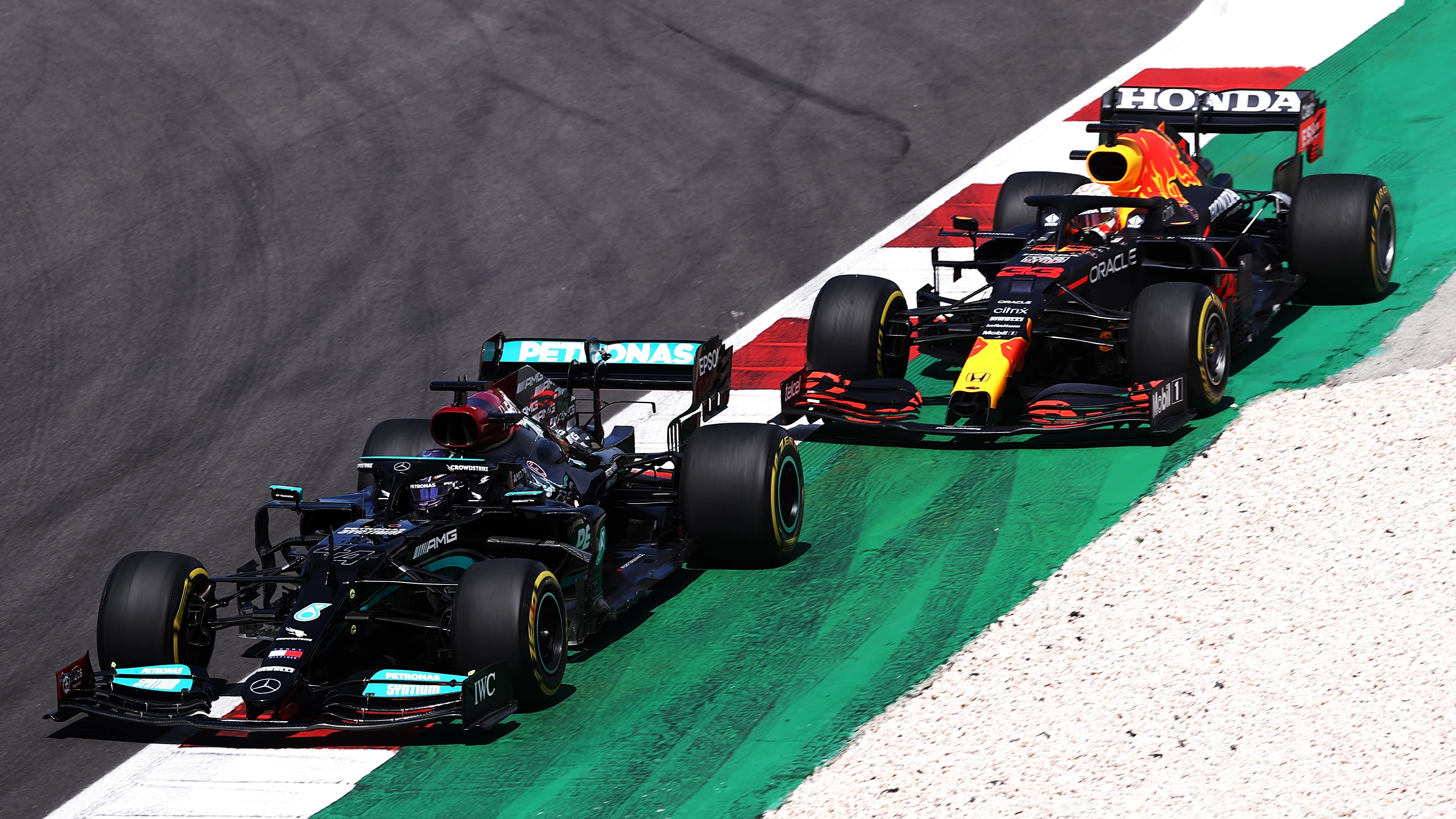 Lewis Hamilton y Max Verstappen