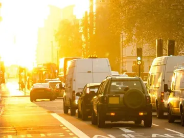 Coches por la ciudad Coches por la ciudad