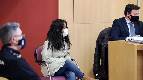 La acusada de matar a su bebé de 53 puñaladas en Gijón La acusada de matar a su bebé de 53 puñaladas en Gijón