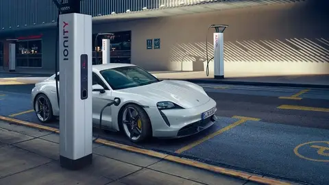 Porsche Taycan Turbo S Porsche Taycan Turbo S