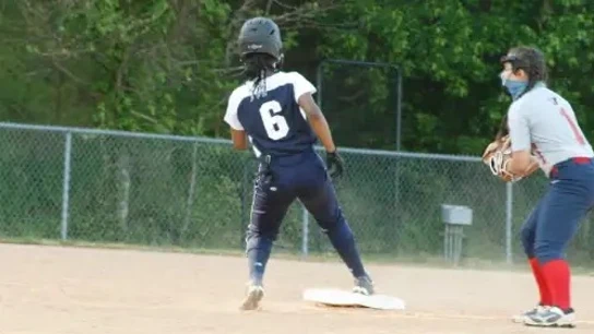 Nicole Pyles, en un partido de softbol Nicole Pyles, en un partido de softbol