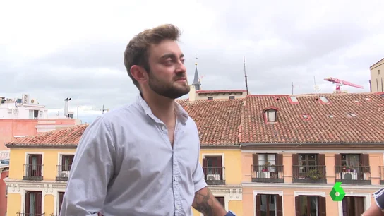 Profesor, actor y aficionado al surf: así es Ethan Alcaraz, el primer candidato trans a Mister RNB España Profesor, actor y aficionado al surf: así es Ethan Alcaraz, el primer candidato trans a Mister RNB España