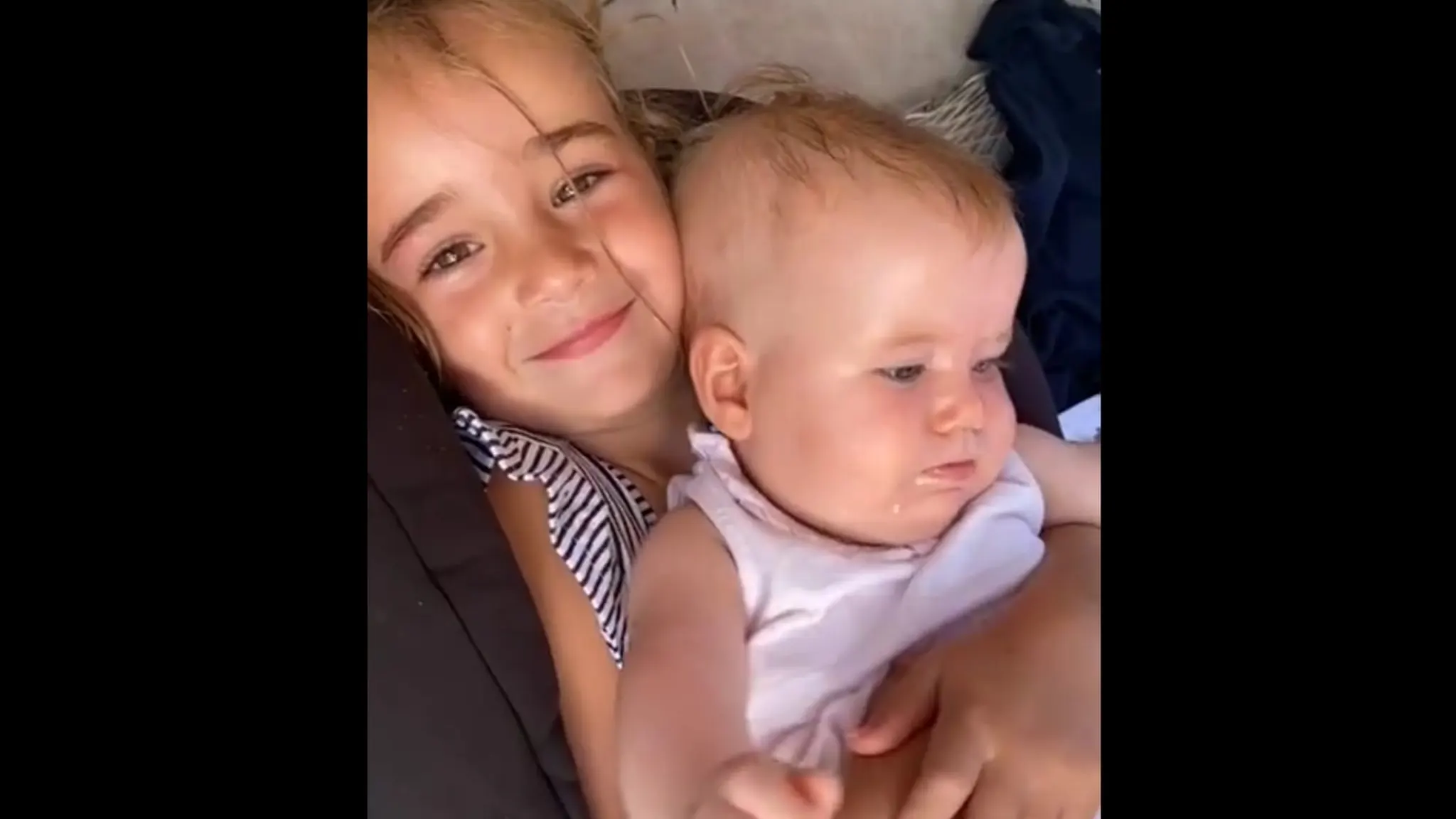 Imagen de Anna y Olivia, las niñas de Tenerife