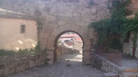 Puerta en la Muralla Puerta en la Muralla