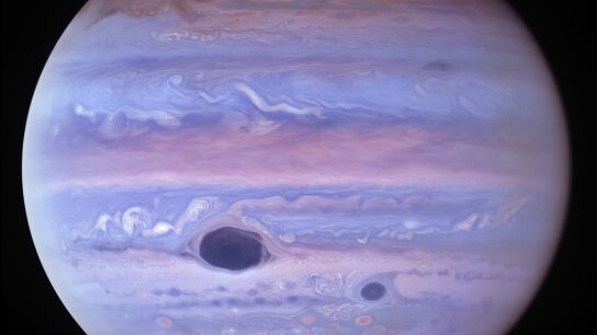 La NASA publica tres imágenes de Júpiter que muestran particularidades de su atmósfera