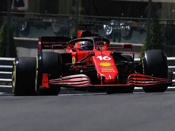 Los monoplazas rojos han estado al frente Los monoplazas rojos han estado al frente