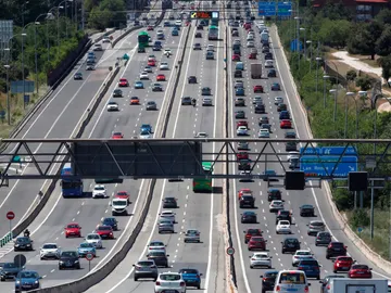 Estado del tráfico en la A6, carretera de A Coruña, durante el primer viernes tras el estado de alarma Estado del tráfico en la A6, carretera de A Coruña, durante el primer viernes tras el estado de alarma