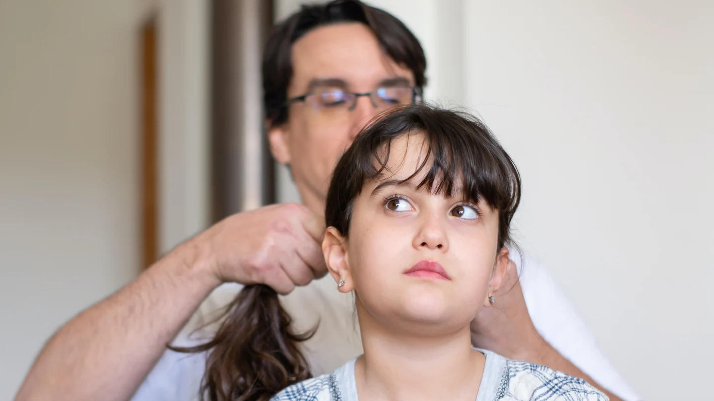 Cómo eliminar los piojos: ¿de verdad sirve el vinagre y otros remedios caseros? Cómo eliminar los piojos: ¿de verdad sirve el vinagre y otros remedios caseros?