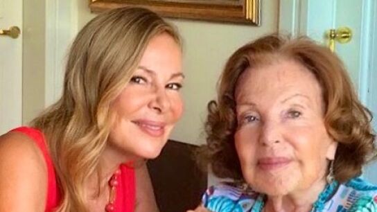 Ana Garc&iacute;a Obreg&oacute;n junto a su madre, Ana Obreg&oacute;n
