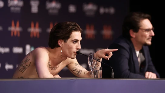 El controvertido gesto del cantante de Italia en Eurovisión que él mismo ha aclarado El controvertido gesto del cantante de Italia en Eurovisión que él mismo ha aclarado