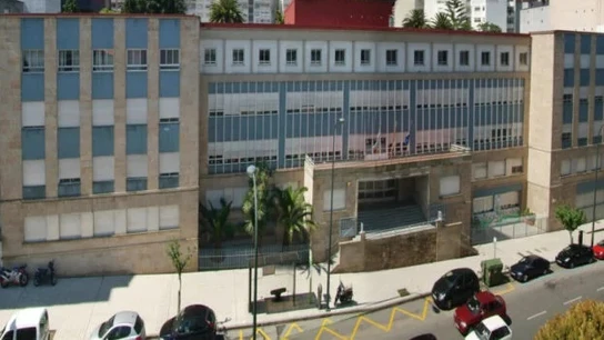Fachada del colegio El Pilar, de los maristas de Vigo Fachada del colegio El Pilar, de los maristas de Vigo