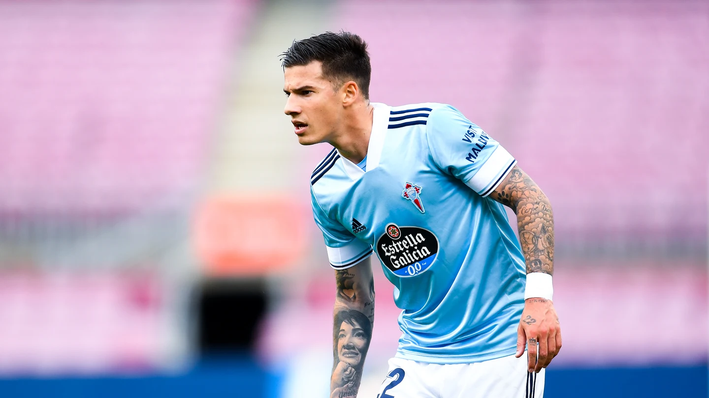 Santi Mina, jugador del Celta de Vigo, en un partido contra el Barcelona en el Camp Nou. Santi Mina, jugador del Celta de Vigo, en un partido contra el Barcelona en el Camp Nou.