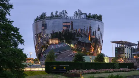 Almacén del museo Boijmans Van Beuningen por la noche Almacén del museo Boijmans Van Beuningen por la noche
