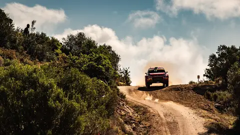 Ostberg busca aprovechar el abandono de Mikkelsen Ostberg busca aprovechar el abandono de Mikkelsen