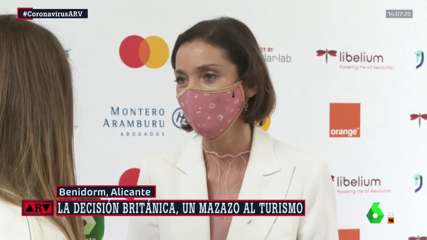 Reyes Maroto pide a Reino Unido "territorializar" en sus recomendaciones de viaje: "¿Por qué penalizar a las que están bien?" Reyes Maroto pide a Reino Unido "territorializar" en sus recomendaciones de viaje: "¿Por qué penalizar a las que están bien?"