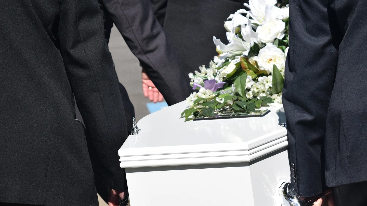 Cadáveres humanos como abono: la alternativa en Nueva York a los entierros e incineraciones Cadáveres humanos como abono: la alternativa en Nueva York a los entierros e incineraciones