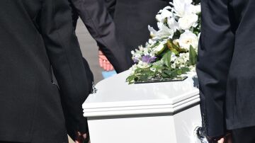 Cadáveres humanos como abono: la alternativa en Nueva York a los entierros e incineraciones 