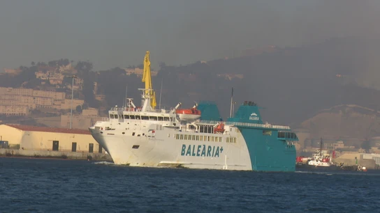 Dos inmigrantes intentan cruzar el Estrecho ocultos en la rampa de un barco Dos inmigrantes intentan cruzar el Estrecho ocultos en la rampa de un barco