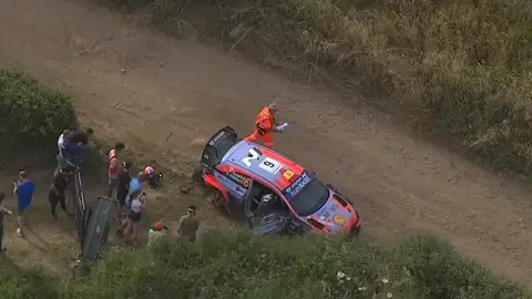 Momento del abandono de Dani Sordo Momento del abandono de Dani Sordo