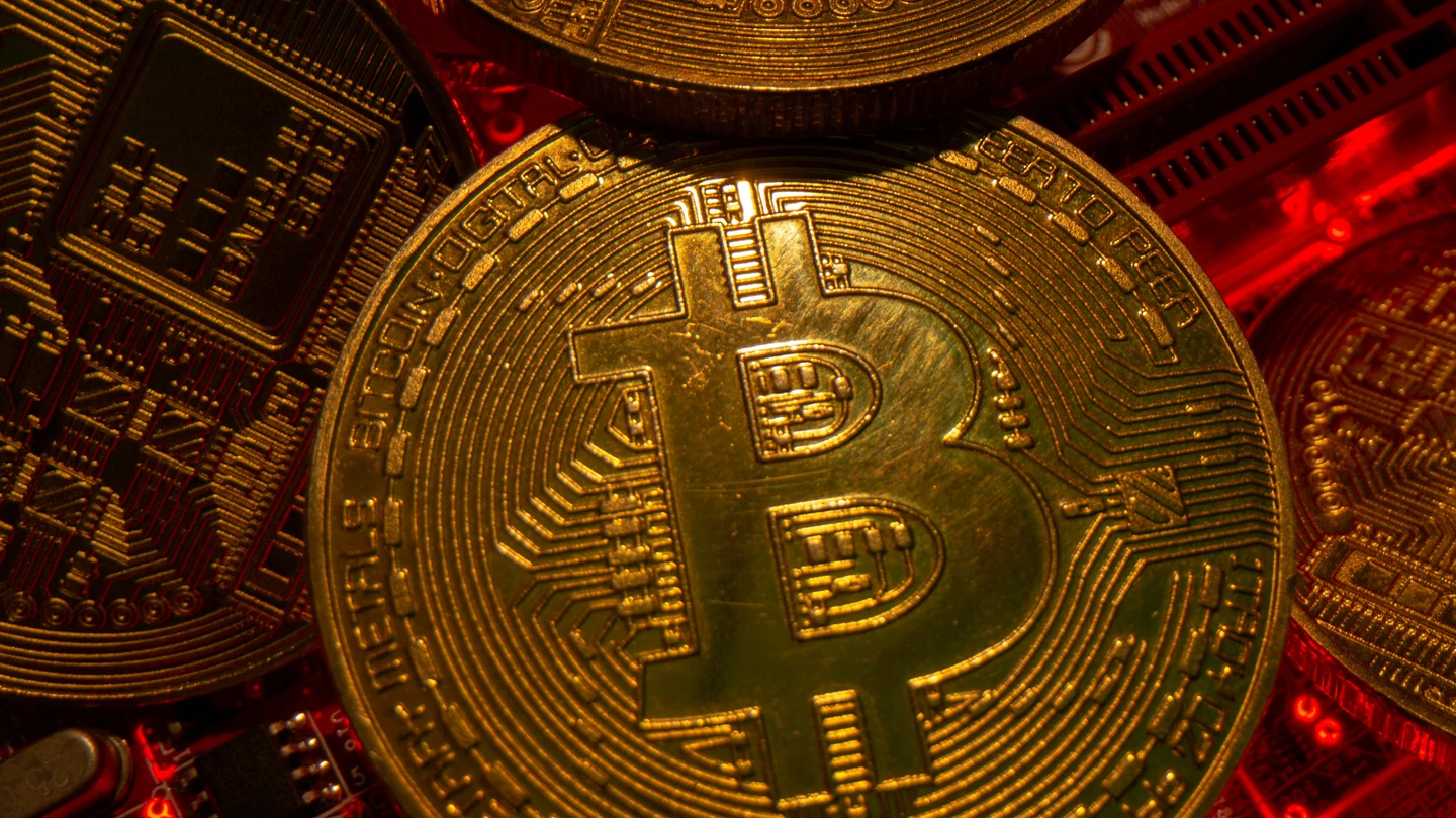 Representación de una moneda de bitcoin Representación de una moneda de bitcoin