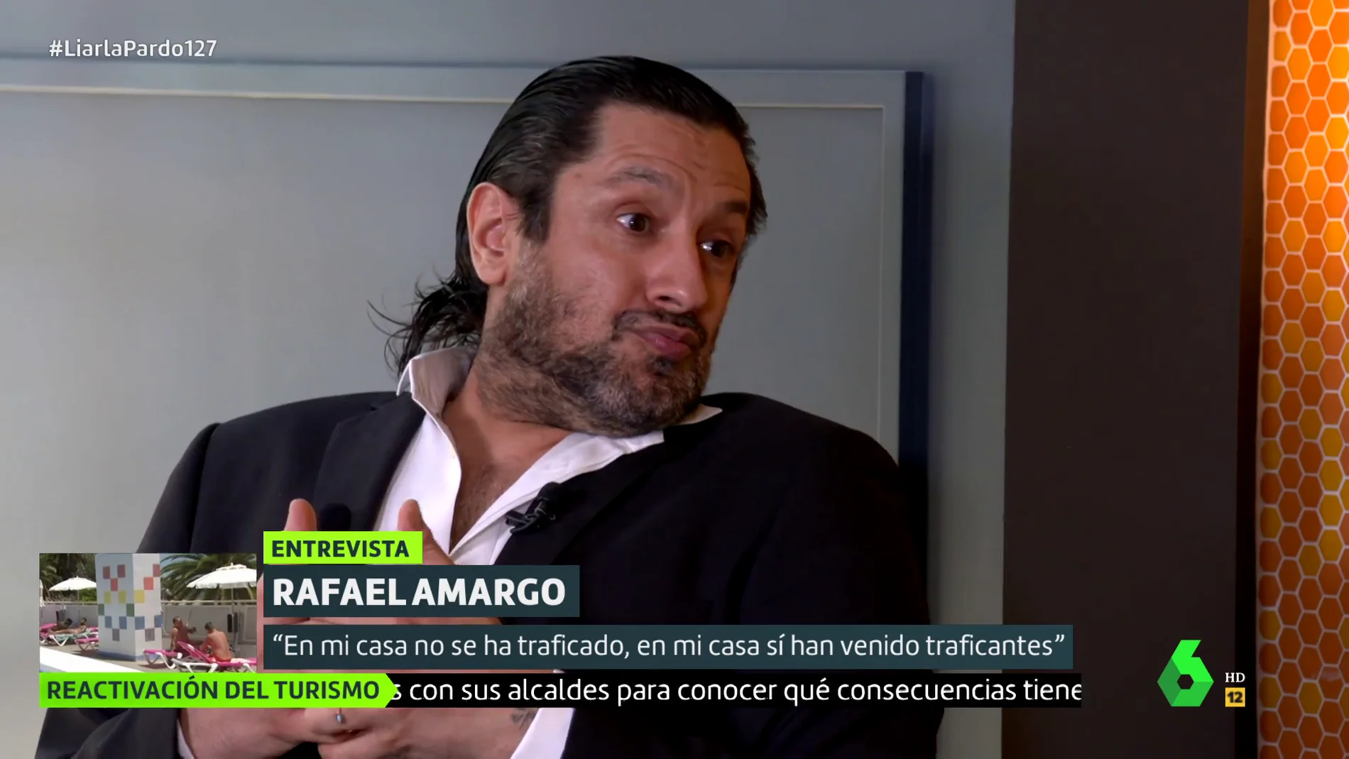 Rafael Amargo deja entrever que hay exministros que acuden a su casa