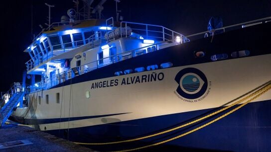 El buque oceanogr&aacute;fico '&Aacute;ngeles Alvari&ntilde;o', que busca a Anna y Olivia