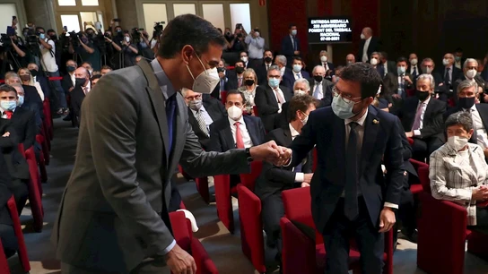 Saludo de Sánchez y Aragonès en Barcelona Saludo de Sánchez y Aragonès en Barcelona