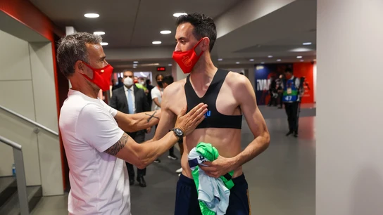 Luis Enrique y Sergio Busquets, tras el partido ante Portugal Luis Enrique y Sergio Busquets, tras el partido ante Portugal