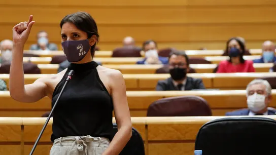 La ministra de Igualdad, Irene Montero, interviene durante la sesión de control al Gobierno celebrada en el Senado. La ministra de Igualdad, Irene Montero, interviene durante la sesión de control al Gobierno celebrada en el Senado.