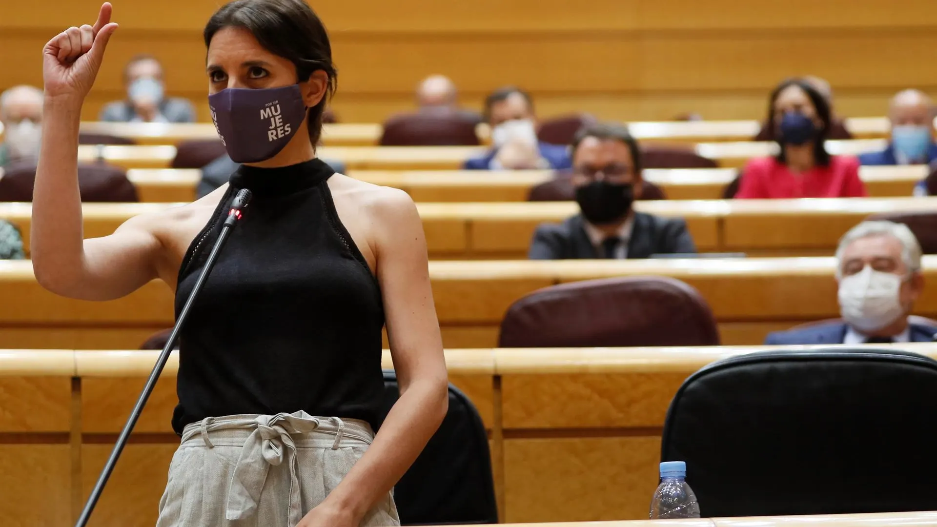  La ministra de Igualdad, Irene Montero, interviene durante la sesión de control al Gobierno celebrada en el Senado.