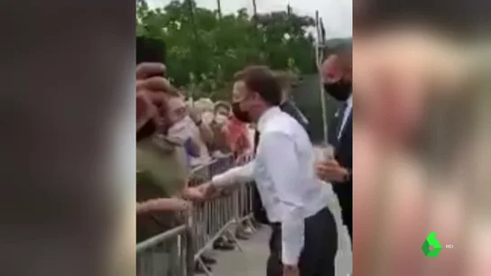 Momento del bofetón a Macron durante un acto Momento del bofetón a Macron durante un acto