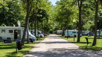 Vista del camping Fuentes Blancas, en Burgos