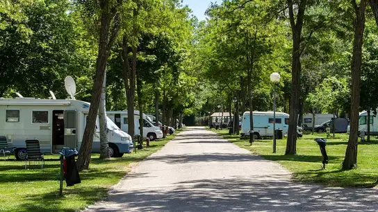 Vista del camping Fuentes Blancas, en Burgos Camping