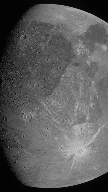 Imagen de Ganímedes tomada por el generador de imágenes JunoCam el 7 de junio de 2021 NASA