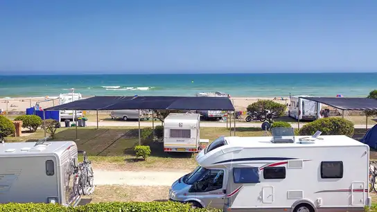 Vista del camping Tres Estrellas, en Barcelona Camping