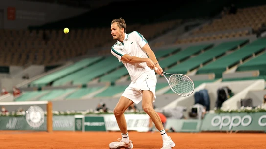 Daniil Medvedev, en el partido de cuartos de final de Roland Garros contra Stefanos Tsitsipas Daniil Medvedev, en el partido de cuartos de final de Roland Garros contra Stefanos Tsitsipas