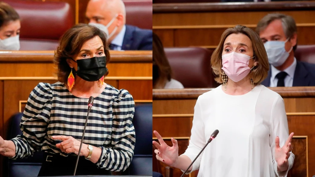 Carmen Calvo y Cuca Gamarra en el Congreso