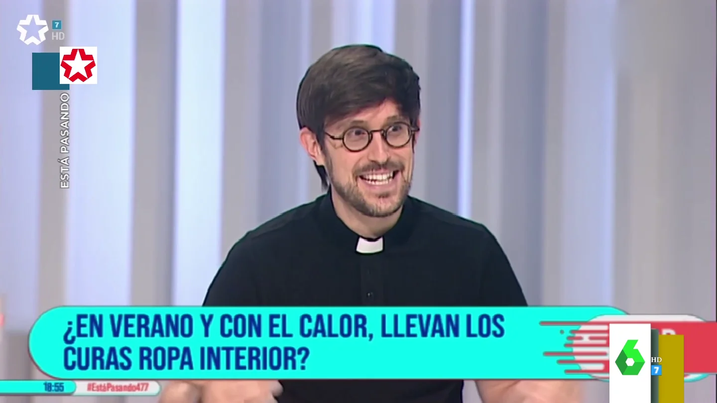 La indiscreta pregunta de una espectadora a un cura: "¿Lleváis ropa interior?" La indiscreta pregunta de una espectadora a un cura: "¿Lleváis ropa interior?"
