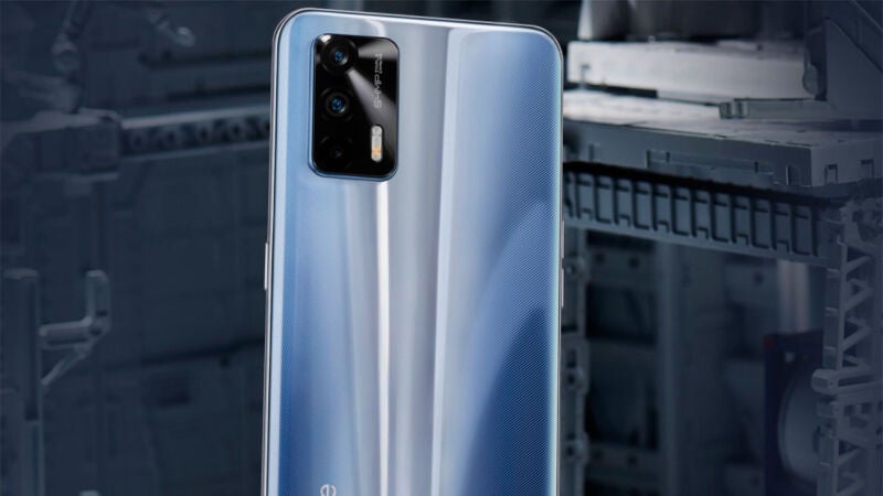El Realme GT llega a España, el tope de gama más barato del momento