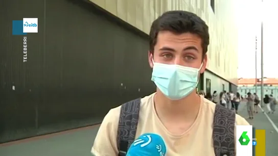 La sincera respuesta viral de un joven tras la EVAU: "Es hora de echar la siesta, no de estar haciendo un examen" La sincera respuesta viral de un joven tras la EVAU: "Es hora de echar la siesta, no de estar haciendo un examen"