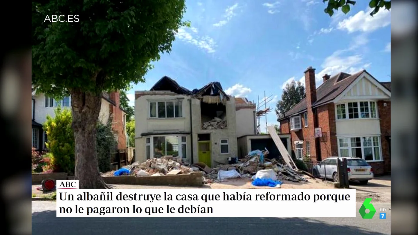 Un albañil destruye la casa que había reformado como venganza contra el dueño por no pagarle lo suficiente Un albañil destruye la casa que había reformado como venganza contra el dueño por no pagarle lo suficiente