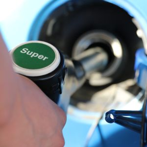 11 cosas que hacen que tu coche consuma más gasolina: trucos para ahorrar 11 cosas que hacen que tu coche consuma más gasolina: trucos para ahorrar
