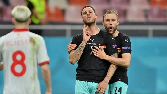 La UEFA sanciona a Arnautovic por insultos racistas y sexistas La UEFA sanciona a Arnautovic por insultos racistas y sexistas