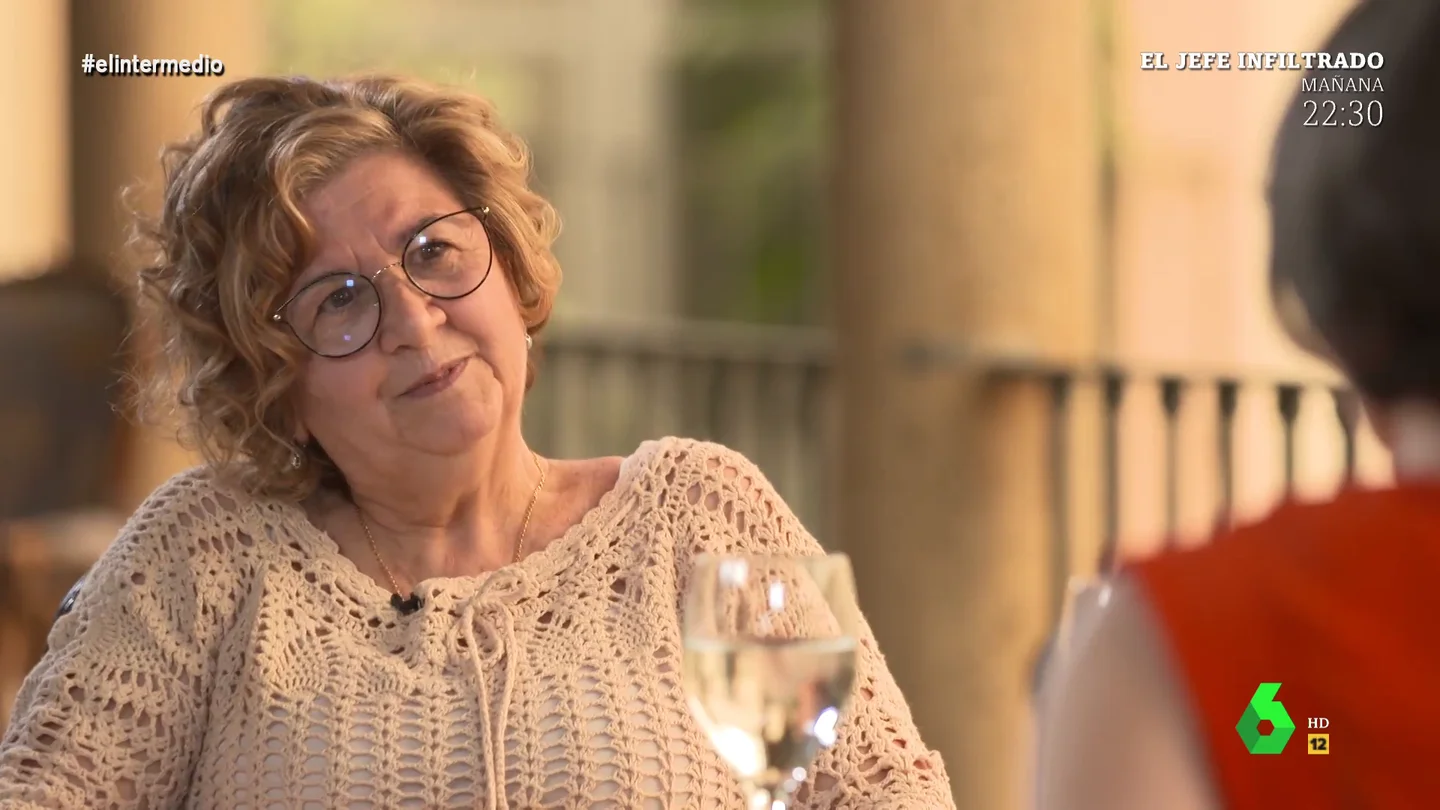 El rotundo alegato de Sonsoles Soto tras hacerse viral por una poesía erótica: "¿Por qué no puedo hablar igual que un hombre de sexo?" El rotundo alegato de Sonsoles Soto tras hacerse viral por una poesía erótica: "¿Por qué no puedo hablar igual que un hombre de sexo?"