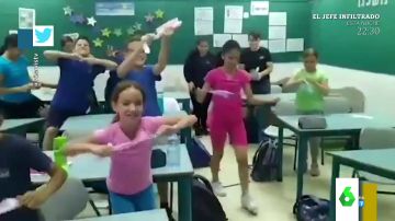 El estallido de felicidad de una clase de niños al saber que no tendrán que volver a llevar mascarilla