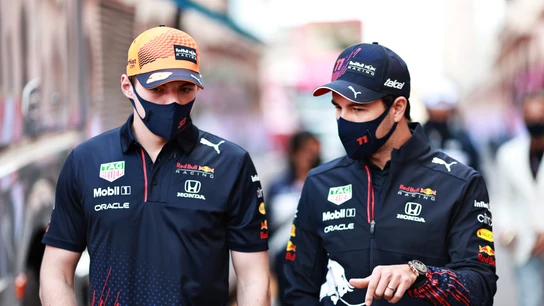 Max Verstappen y Checo Pérez , pilotos de Red Bull Max Verstappen y Checo Pérez , pilotos de Red Bull