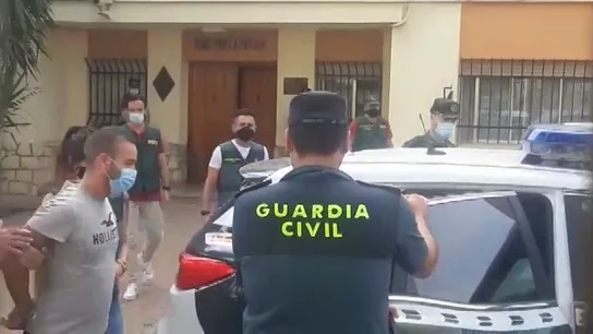 Trasladan al asesino confeso de Wafaa a un registro en la finca en la que presuntamente mató a la joven Trasladan al asesino confeso de Wafaa a un registro en la finca en la que presuntamente mató a la joven