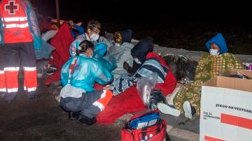 Tres muertos y al menos cuatro desaparecidos en el naufragio de una lancha en Lanzarote