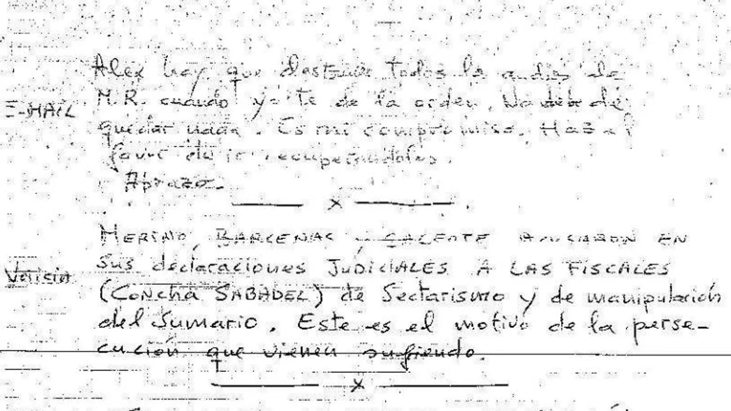 La nota que Bárcenas entregó a otro preso para que destruyera información sobre el PP La nota que Bárcenas entregó a otro preso para que destruyera información sobre el PP